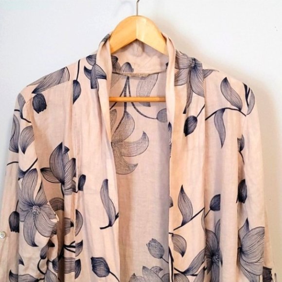 Vintage Tops - Italian Linen Cardigan Shirt With Print